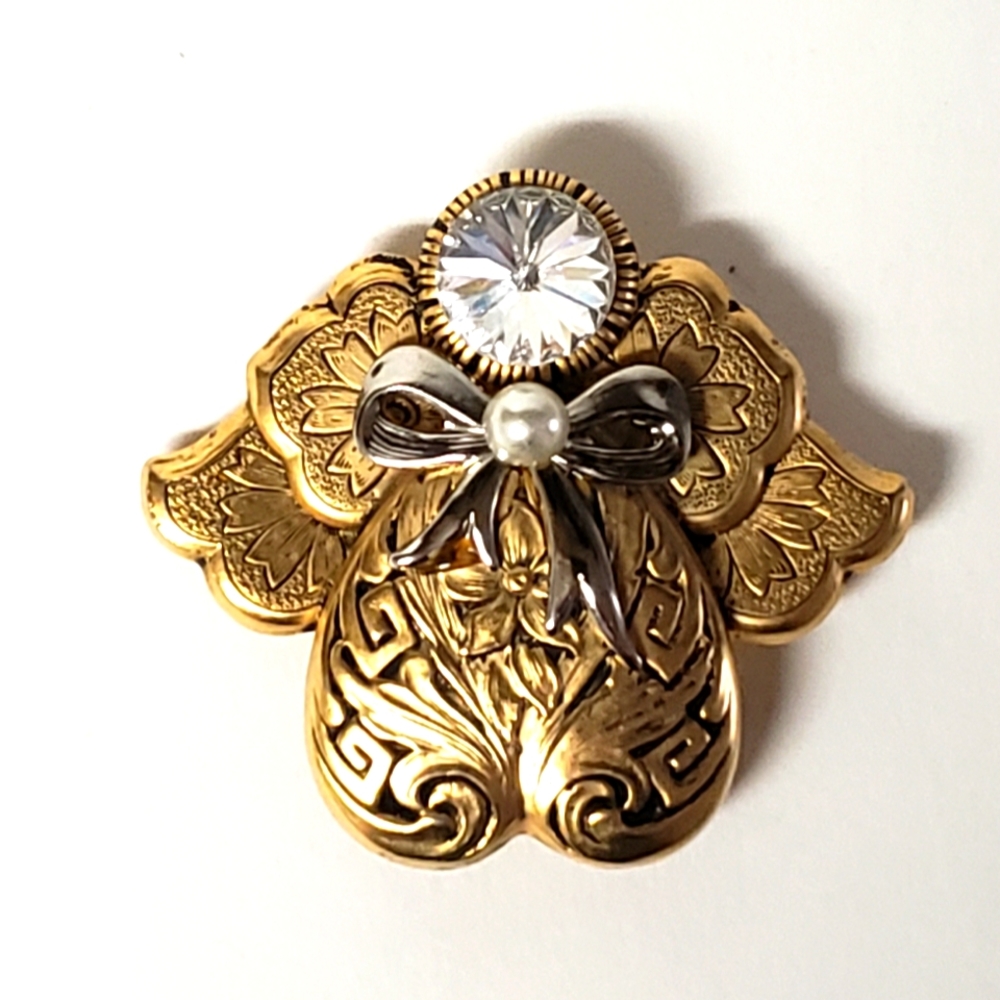 Vintage Jane Davis Angel Brooch